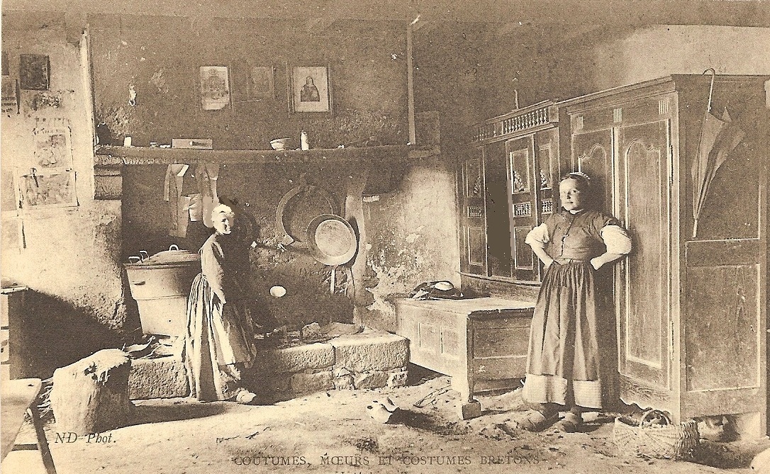 la grande cheminée de l'auberge