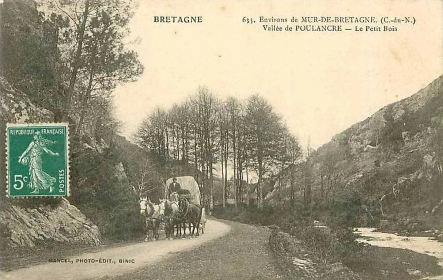 l'arrivée de la diligence depuis Rostrenen